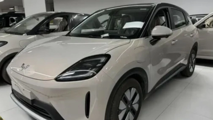 Флагманский Wuling Bingo S с запасом хода 525 км официально поступил в продажу Флагманский Wuling Bingo S с запасом хода 525 км официально поступил в продажу